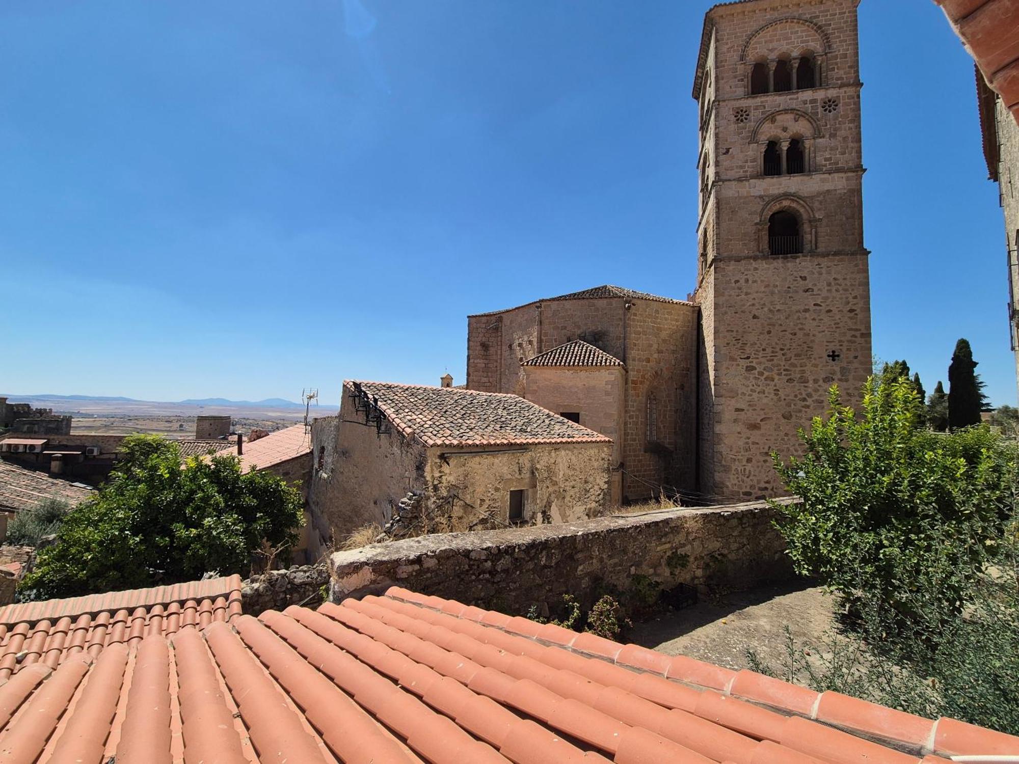 Grupo Garcia De Paredes Apartamentos Turisticos Trujillo Esterno foto